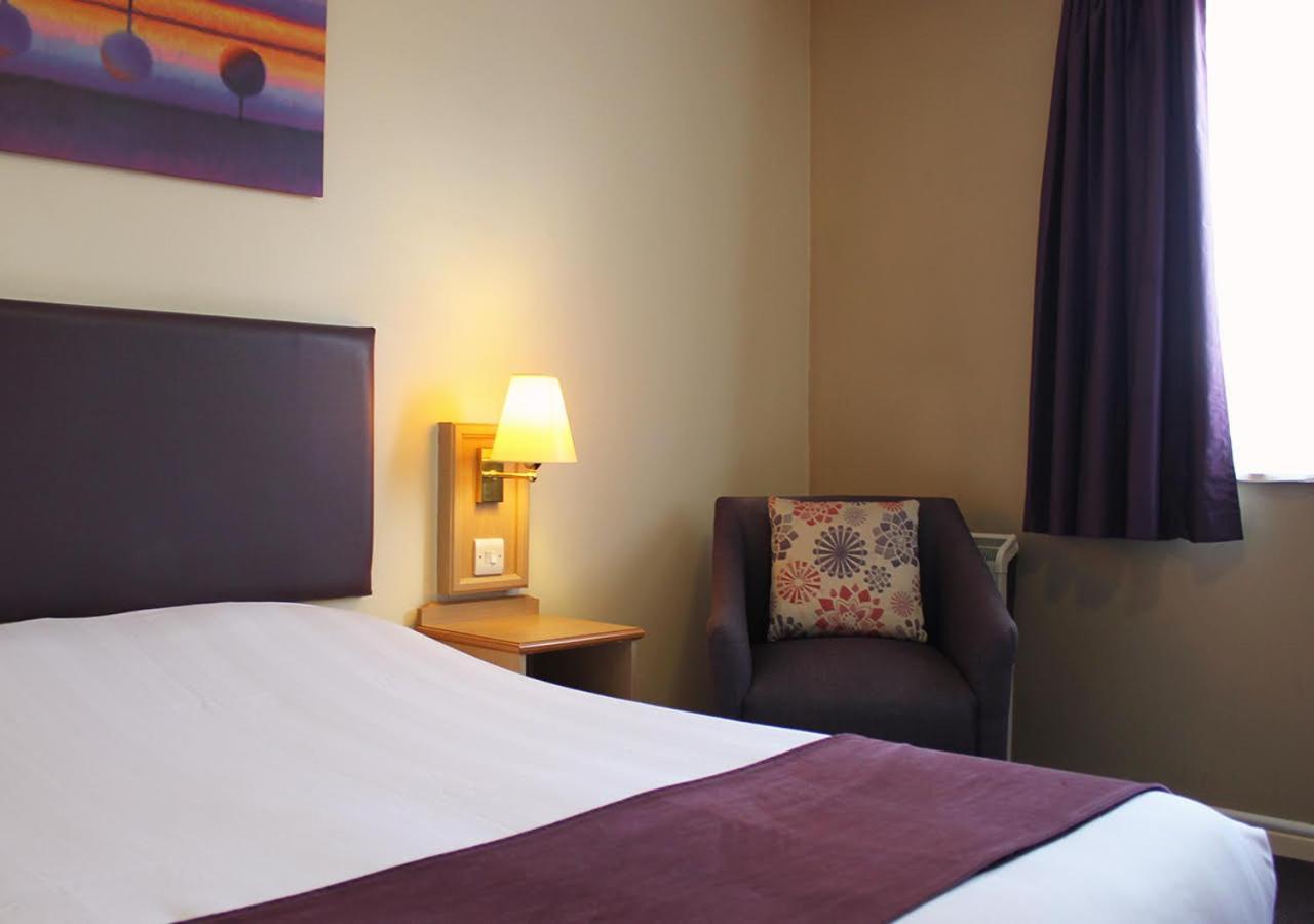 Stables Inn, Aintree 2*